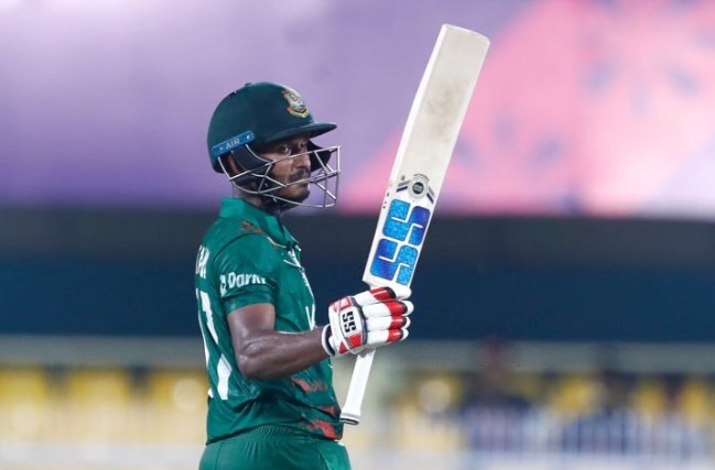 Tanzid shines on debut as Bangladesh thrash Zimbabwe in 1st T20